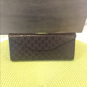 Gucci Sunglass Case!